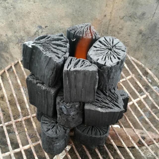 なら切炭<6kg×3袋> （岩手県産） – 【炭・燃料の専門通販