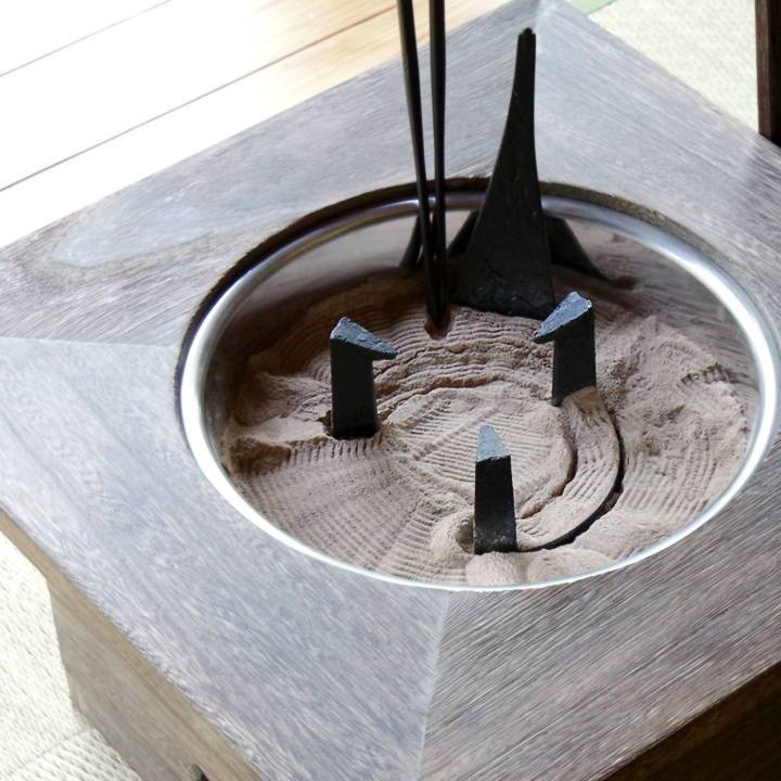 五徳（鋳物）